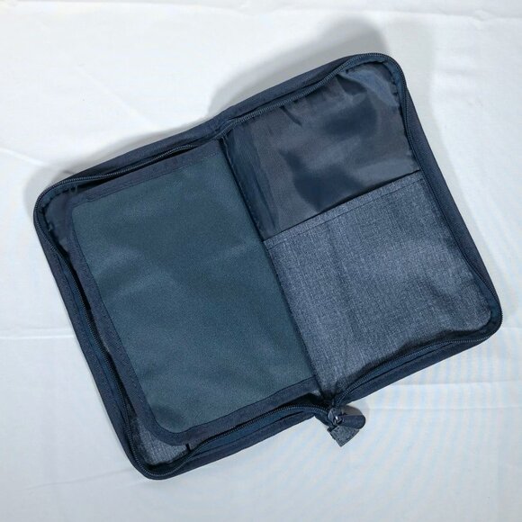 Thirty One Get Creative Zip Pouch (NWT) Navy Crosshatch with embroidery design - Picture 3 of 5